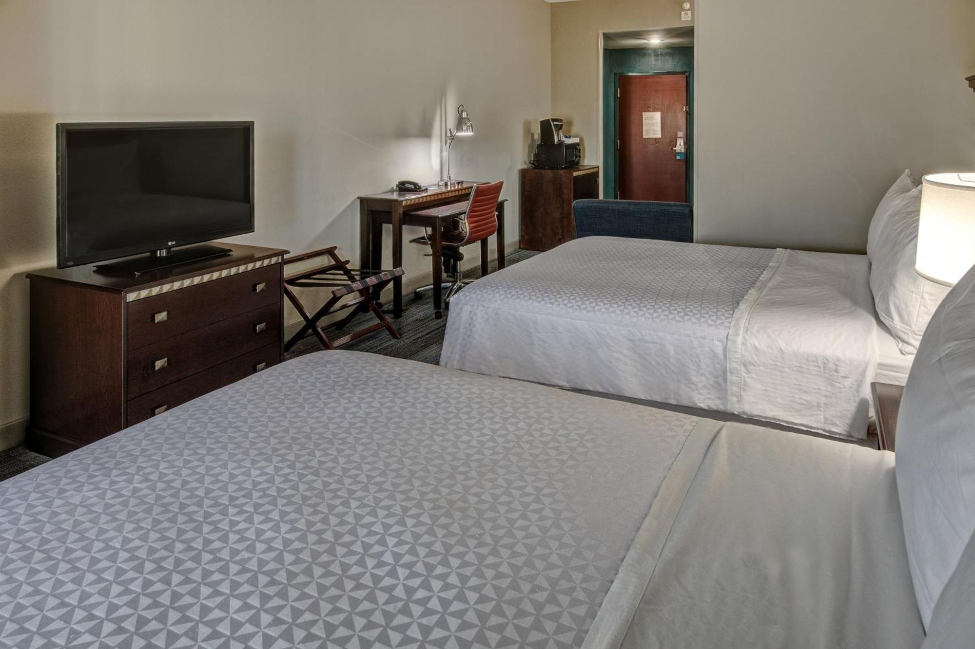 Four Points Memphis Southwind Hotel 3*