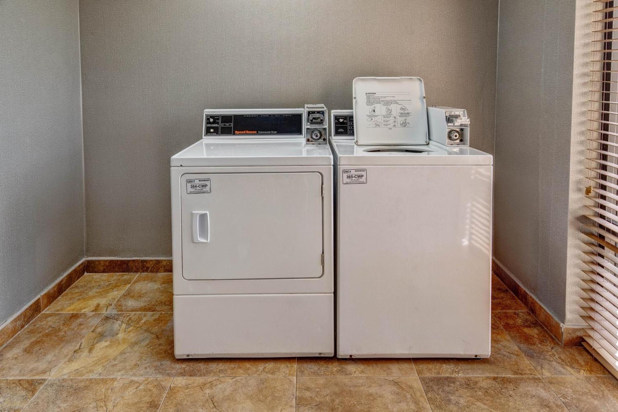 Hotel Four Points Memphis Southwind 3*